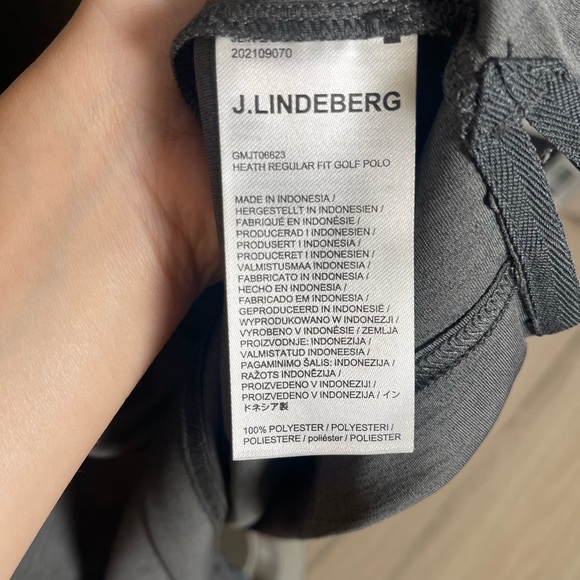 J. Lindeberg | Heath Polo Shirt Golfing Outdoor Casual - Picture 4 of 6